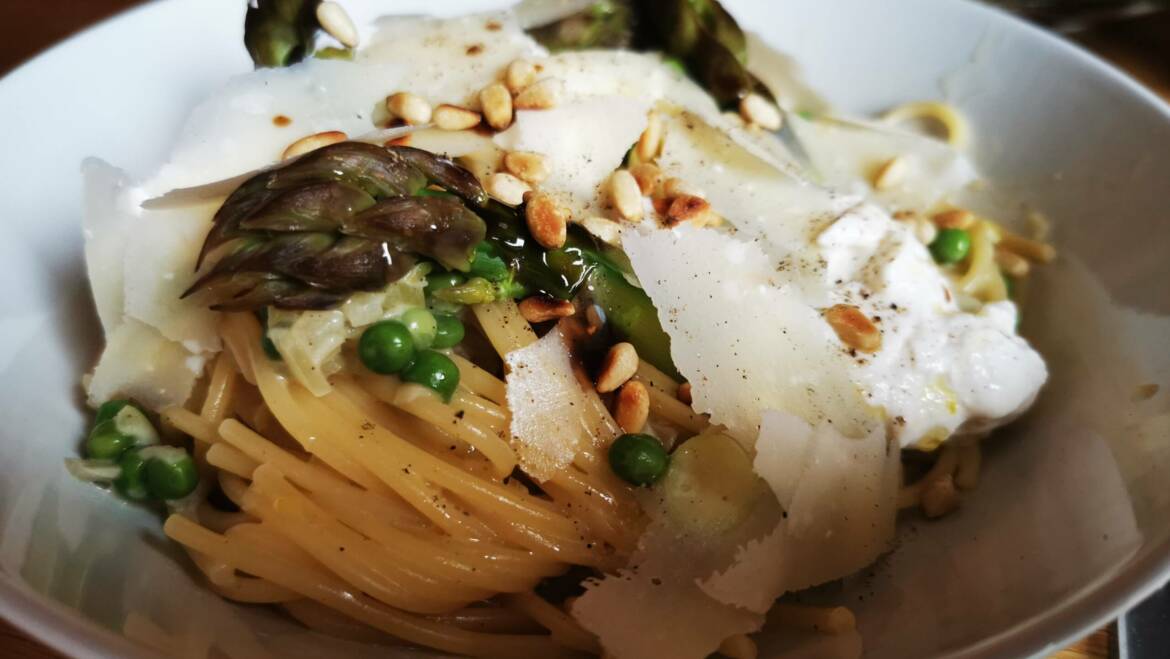 asperge parmesan burrata